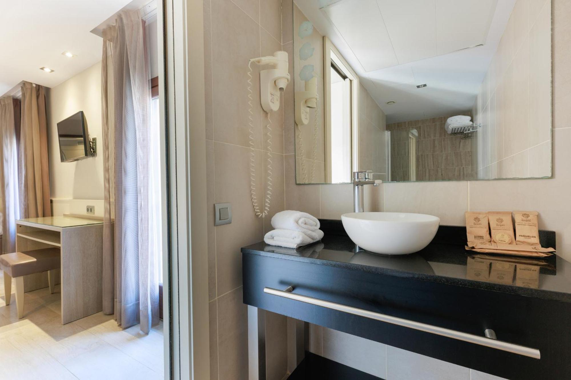 Hotel Santa Marta Barcelona Phòng bức ảnh